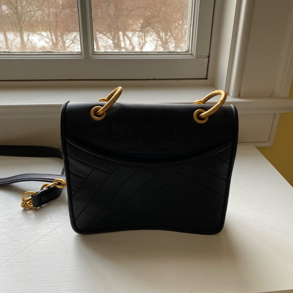 Tory Burch purse, barely used